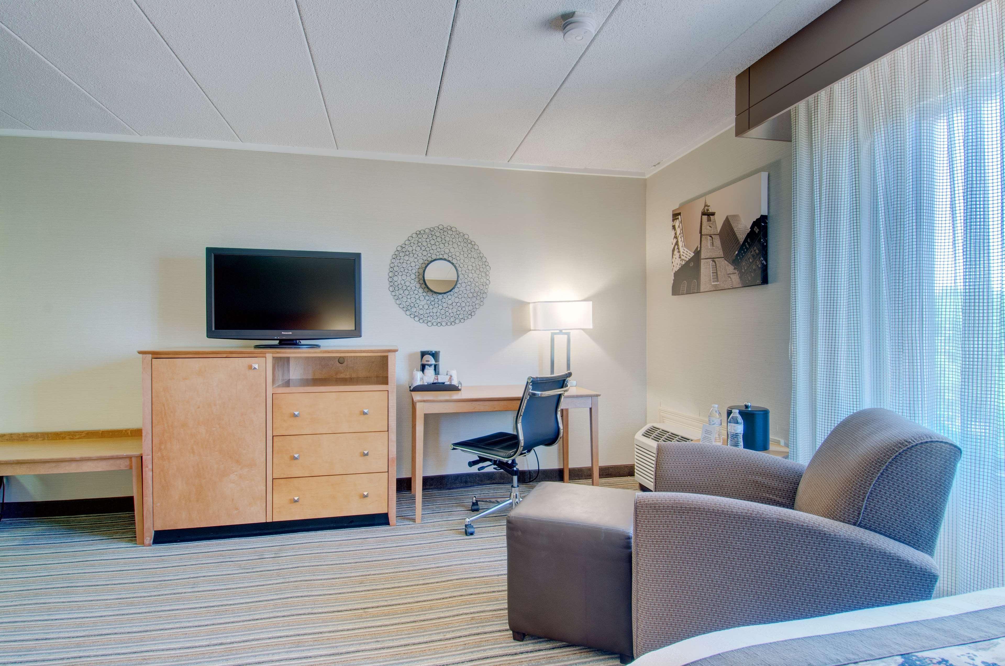 Best Western Plus Waltham Boston Екстер'єр фото