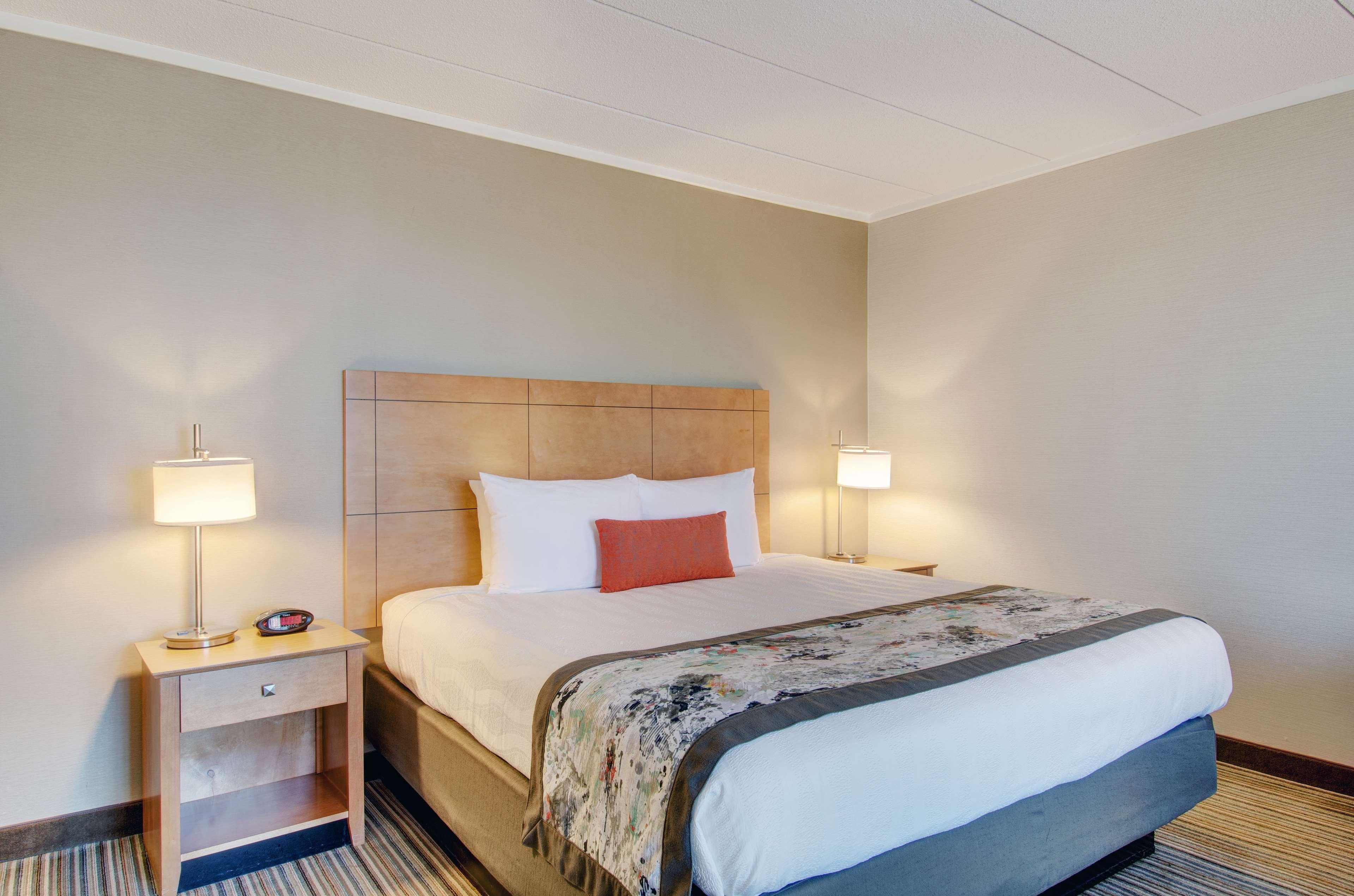 Best Western Plus Waltham Boston Екстер'єр фото