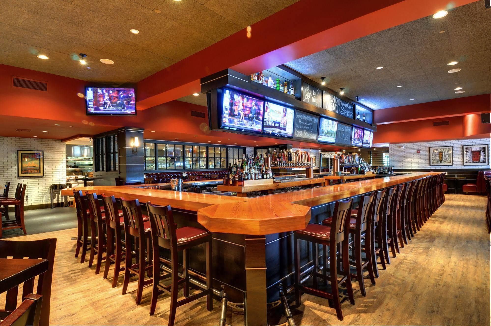 Best Western Plus Waltham Boston Екстер'єр фото